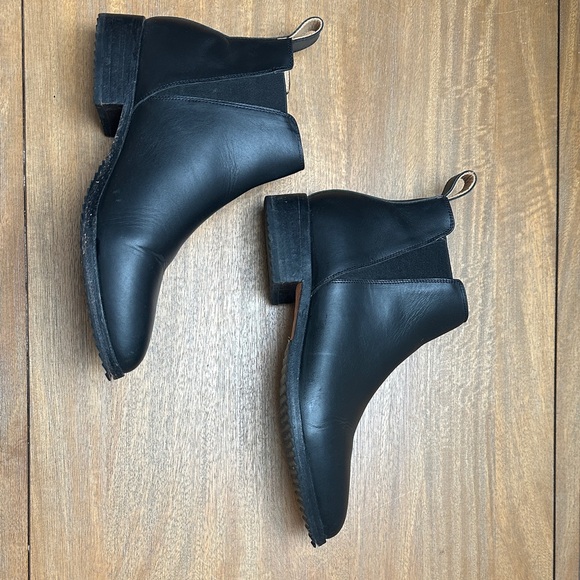 Nisolo Eva Everyday Chelsea Boot - Picture 3 of 6
